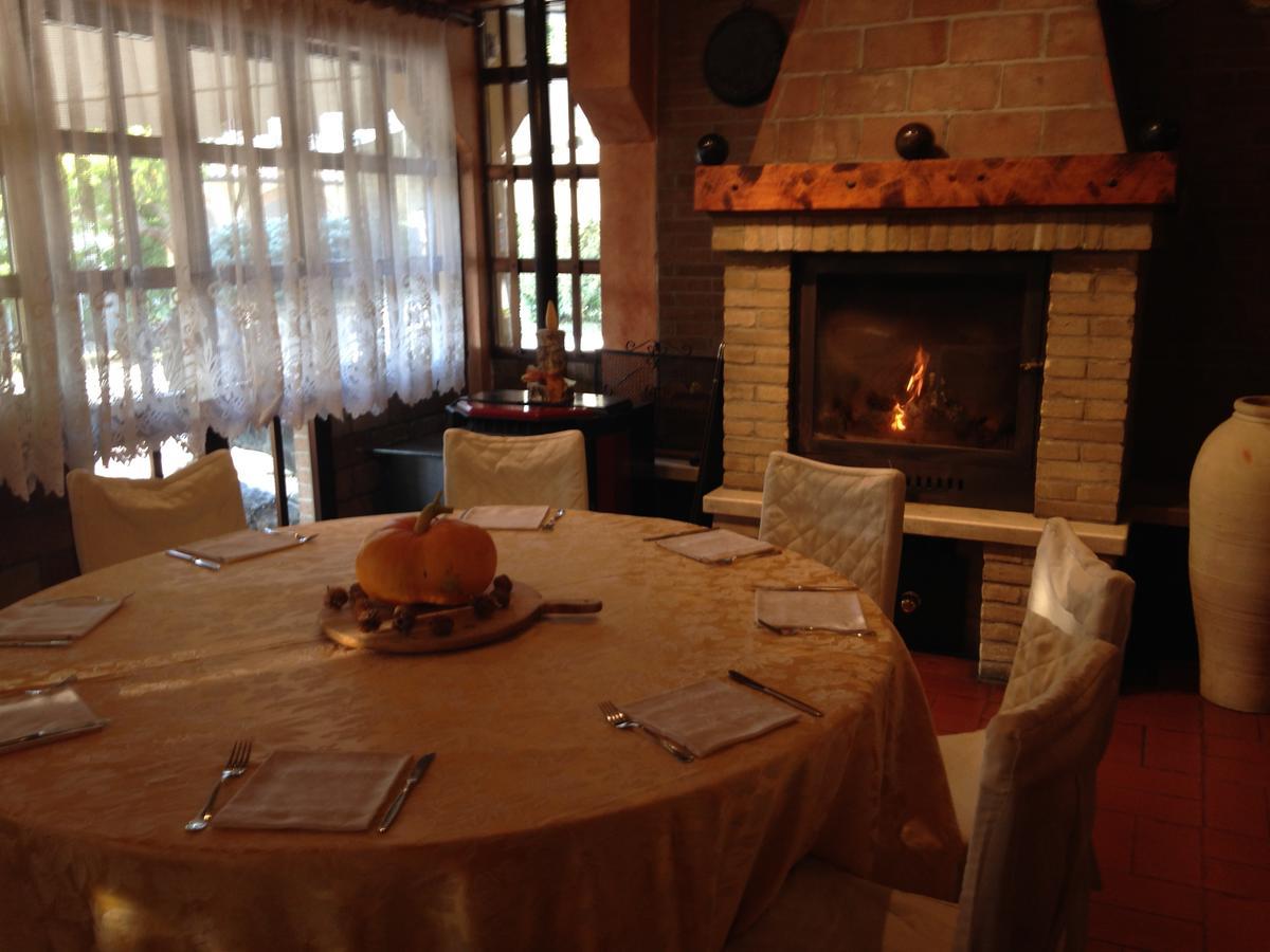 Hotel Pizzeria Ristorante "Al Leone" Villa del Conte Buitenkant foto