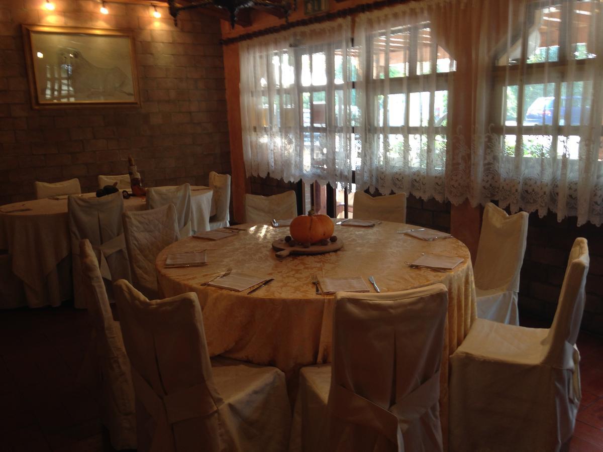 Hotel Pizzeria Ristorante "Al Leone" Villa del Conte Buitenkant foto