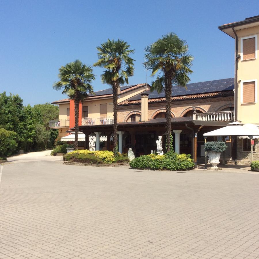 Hotel Pizzeria Ristorante "Al Leone" Villa del Conte Buitenkant foto