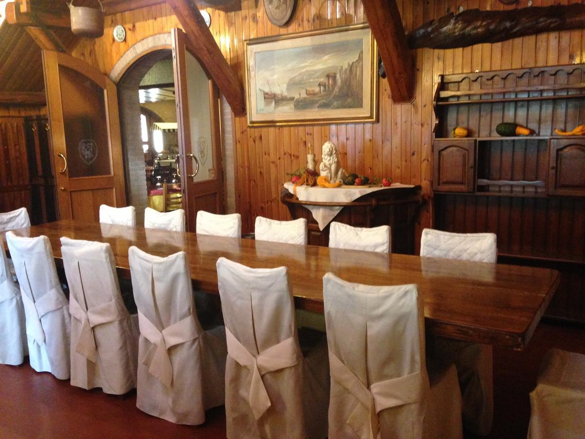 Hotel Pizzeria Ristorante "Al Leone" Villa del Conte Buitenkant foto